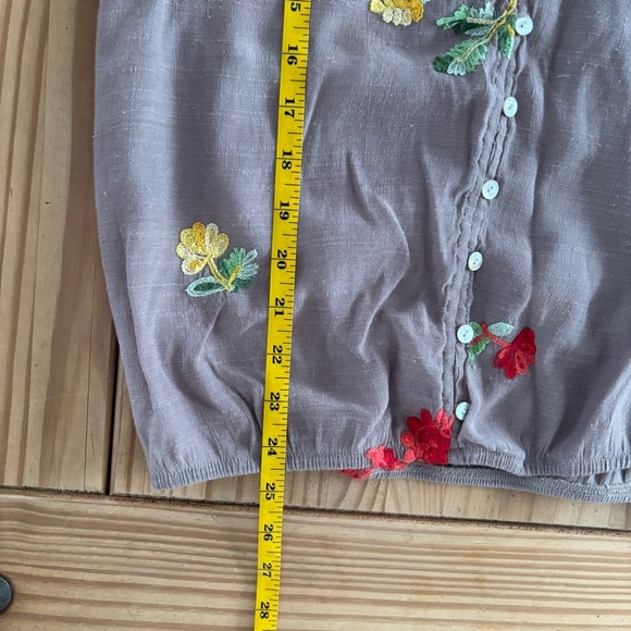 Fig and Flower Anthropologie Taupe Blouse with Vibrant Floral Embroidery - Picture 12 of 12